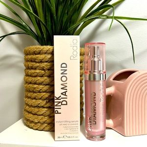 Pink Diamond Instant Lifting Serum